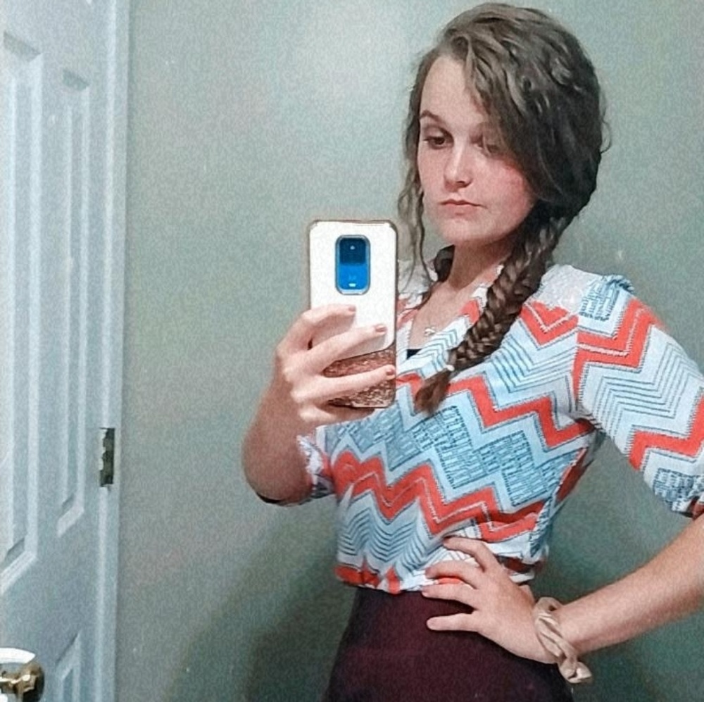 Meet your Posher, Lydia